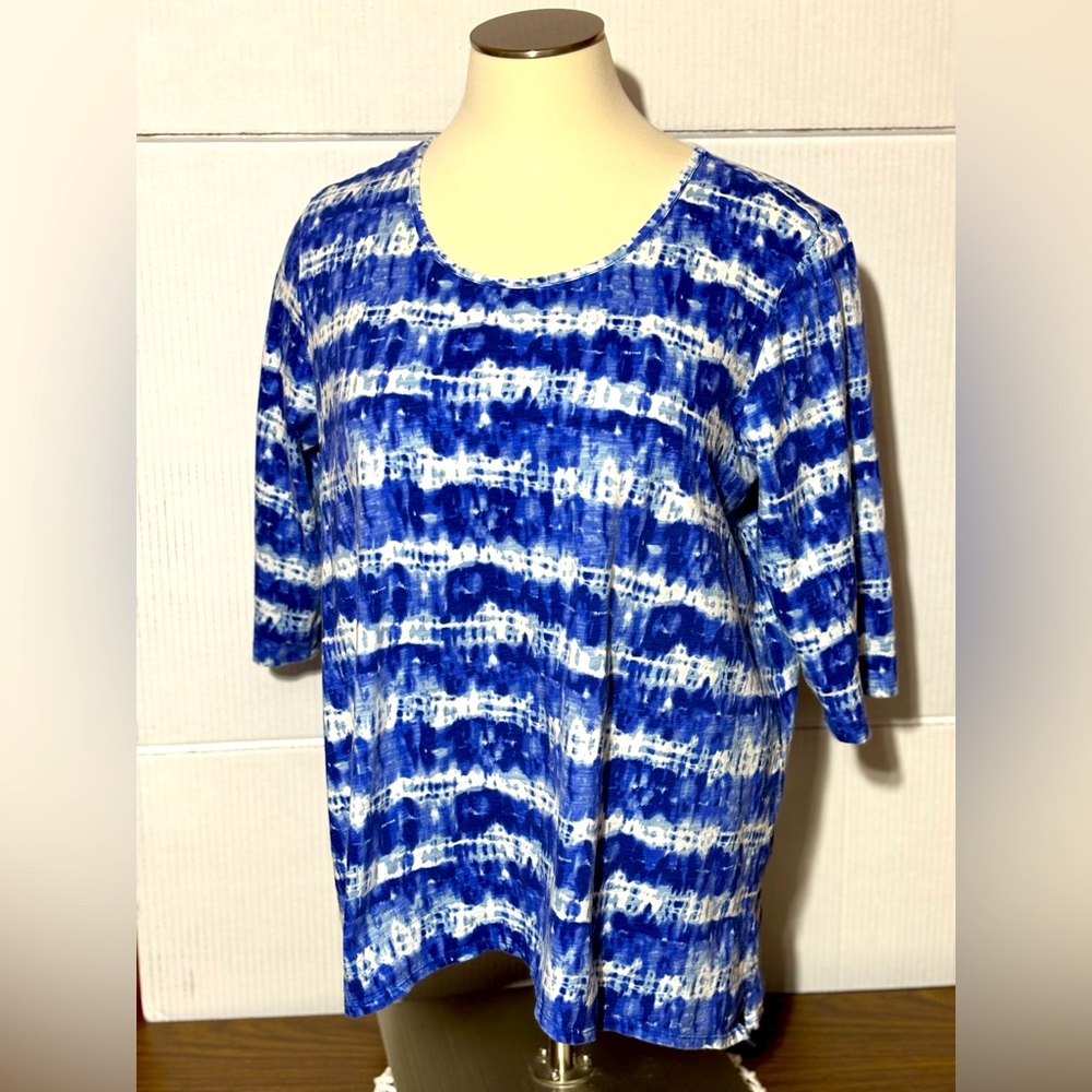 Coral Bay 2X blue/white tie dye top 3/4 length sleeve uneven hem 28”/31” 25” p2p